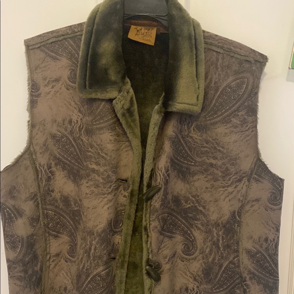 Women's Green Paisley faux fur  Dick Idol by Cabelas Vest